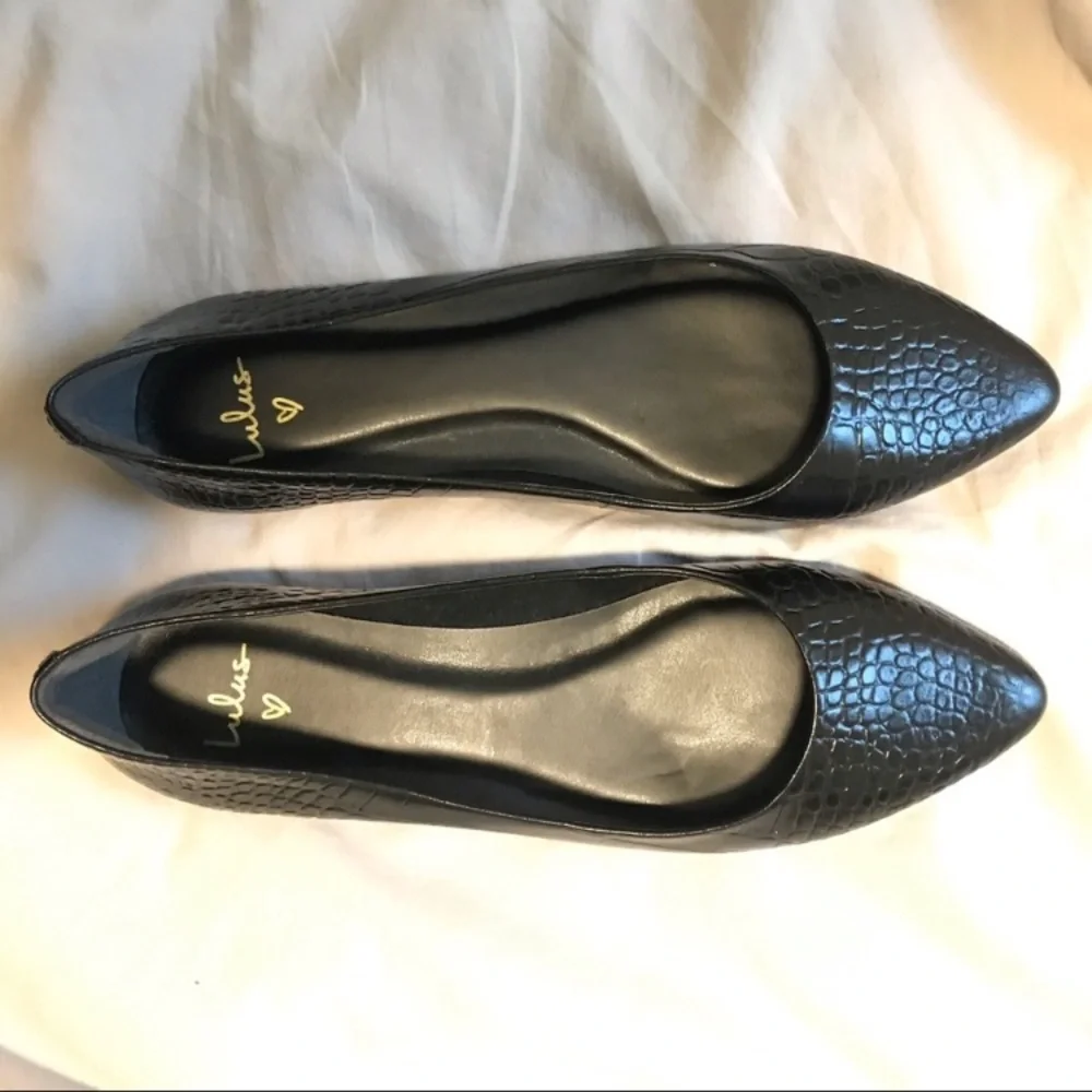 Lulus Flats | Snake skin print | Holiday Dressy Work | Size 8.5